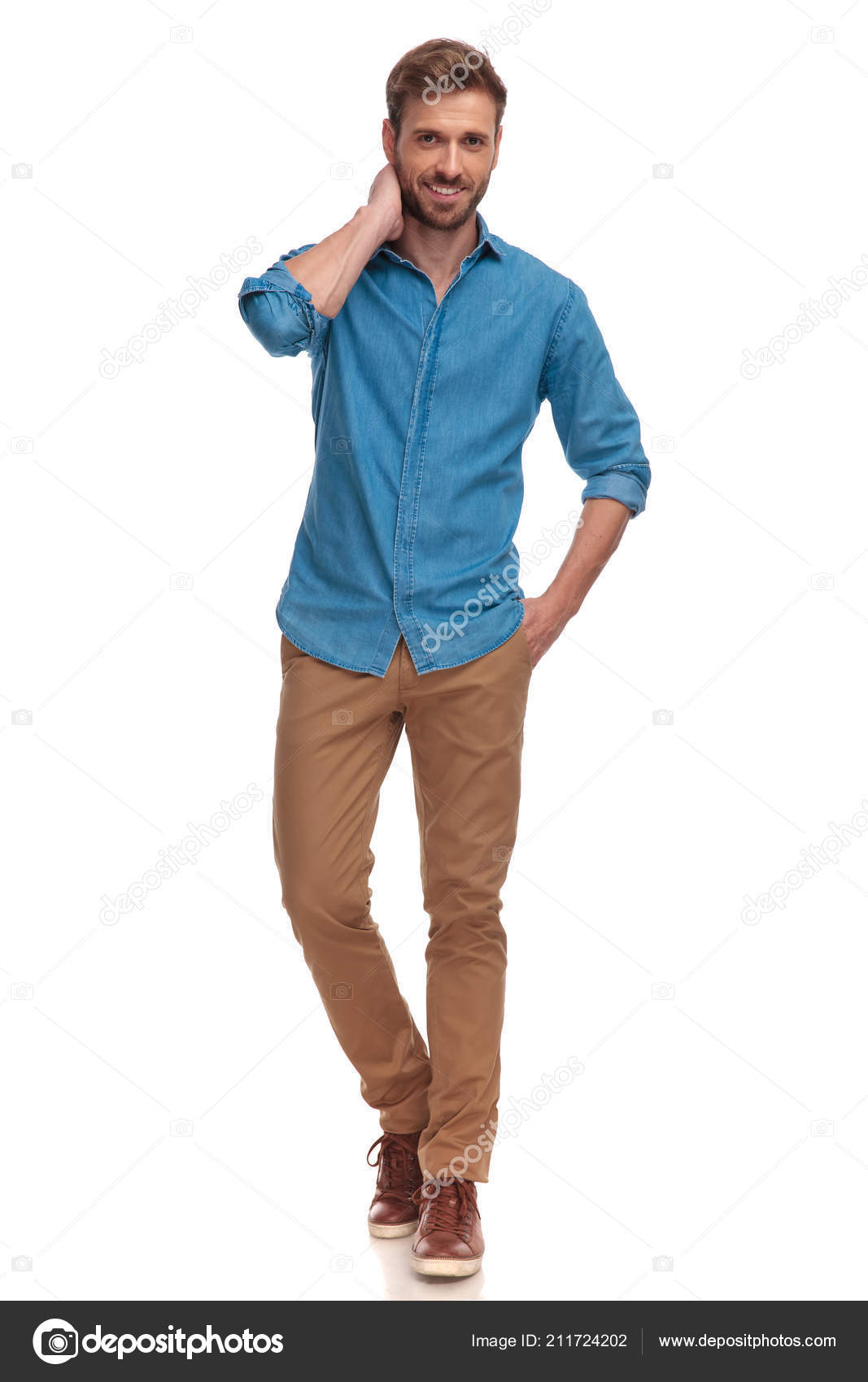 Featured image of post Casual Man Standing Pose