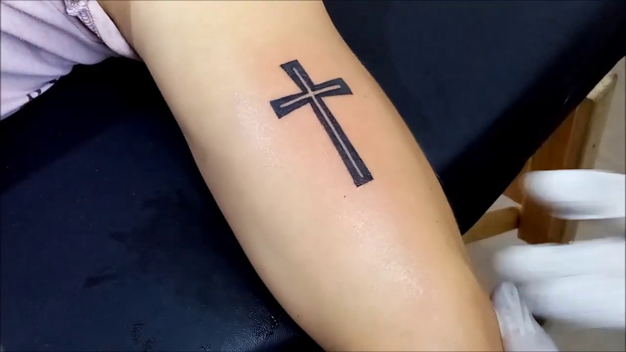 Featured image of post Hombre Tatuajes De Cruces En El Brazo